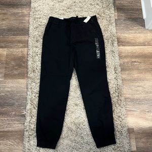 NWT - Mens AERO Stretch Joggers - Black - Size S